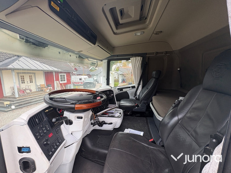 Skåpbil - Scania R410LB