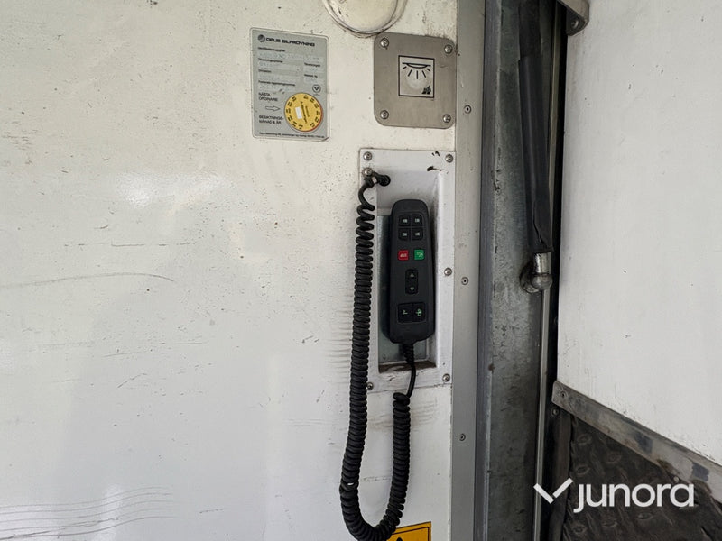 Skåpbil - Scania R410LB