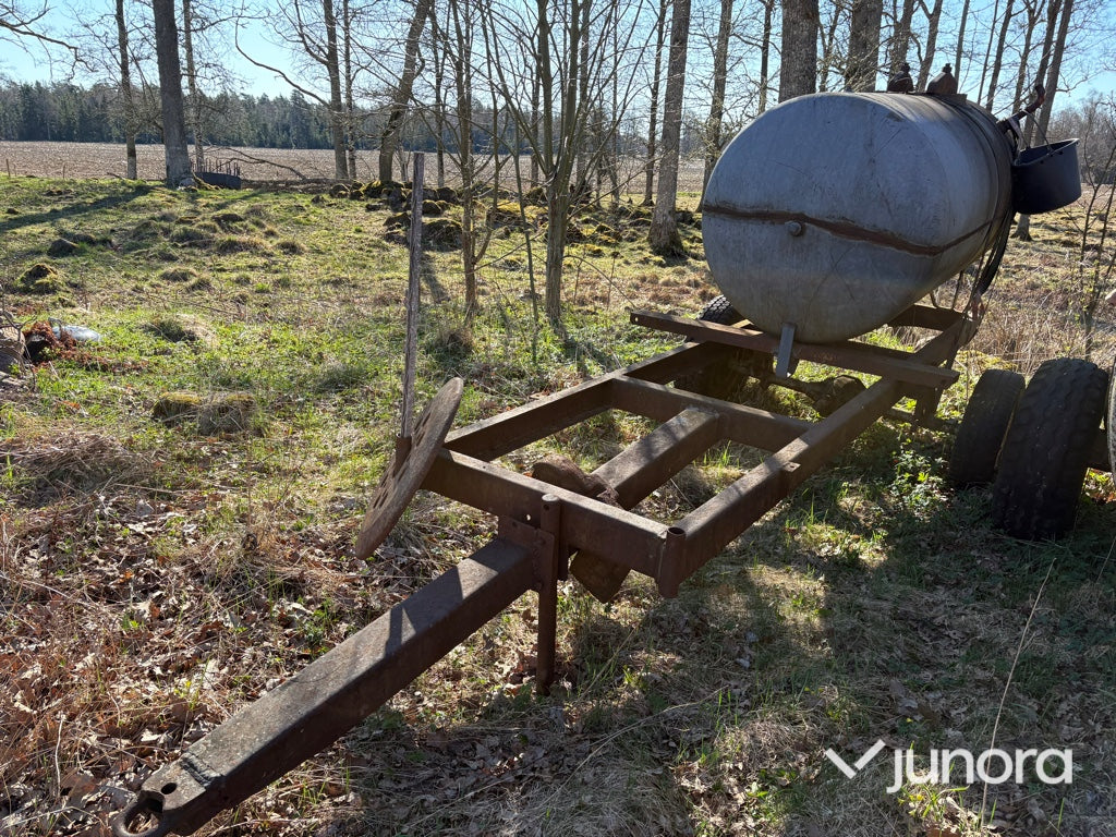 Vattentank på vagn - 1,5 m³