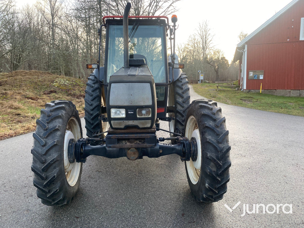 Traktor – Valtra Valmet 800 (2001)