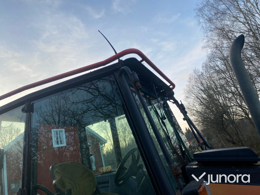 Traktor – Valtra Valmet 800 (2001)