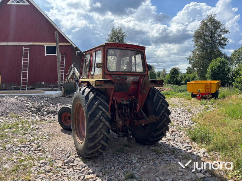 Traktor Volvo BM 2250 med lastare