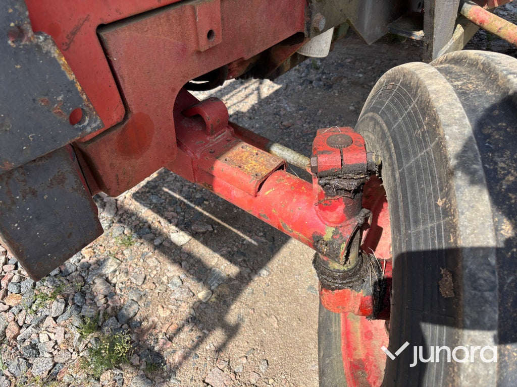 Traktor Volvo BM 2250 med lastare