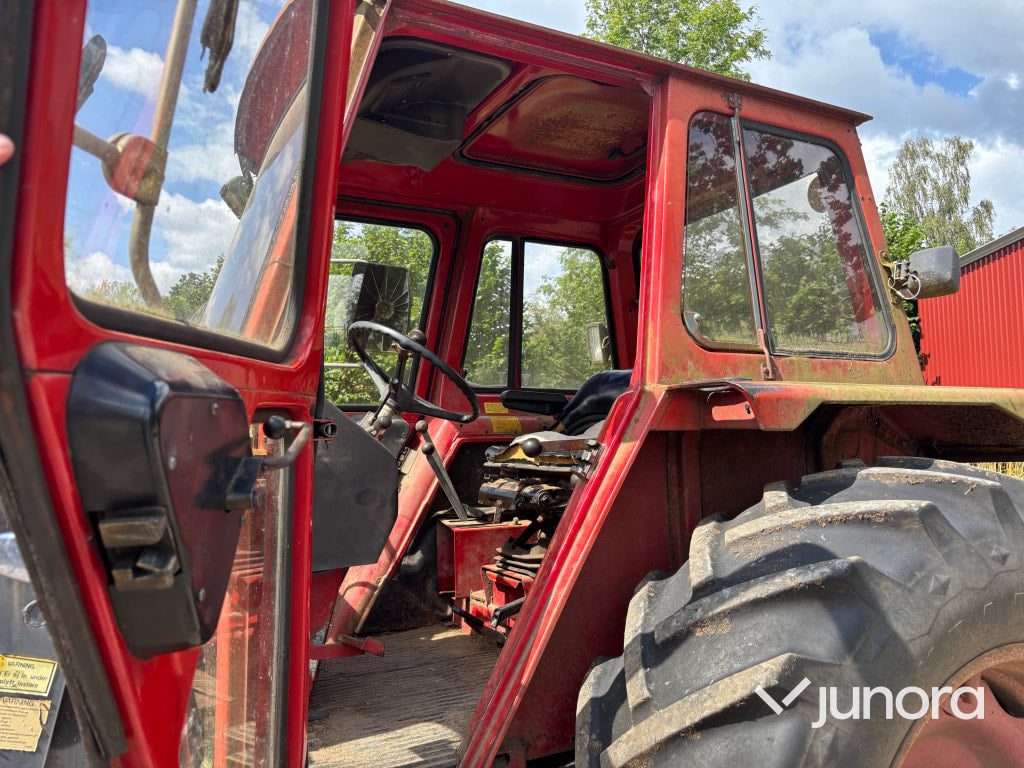 Traktor Volvo BM 2250 med lastare