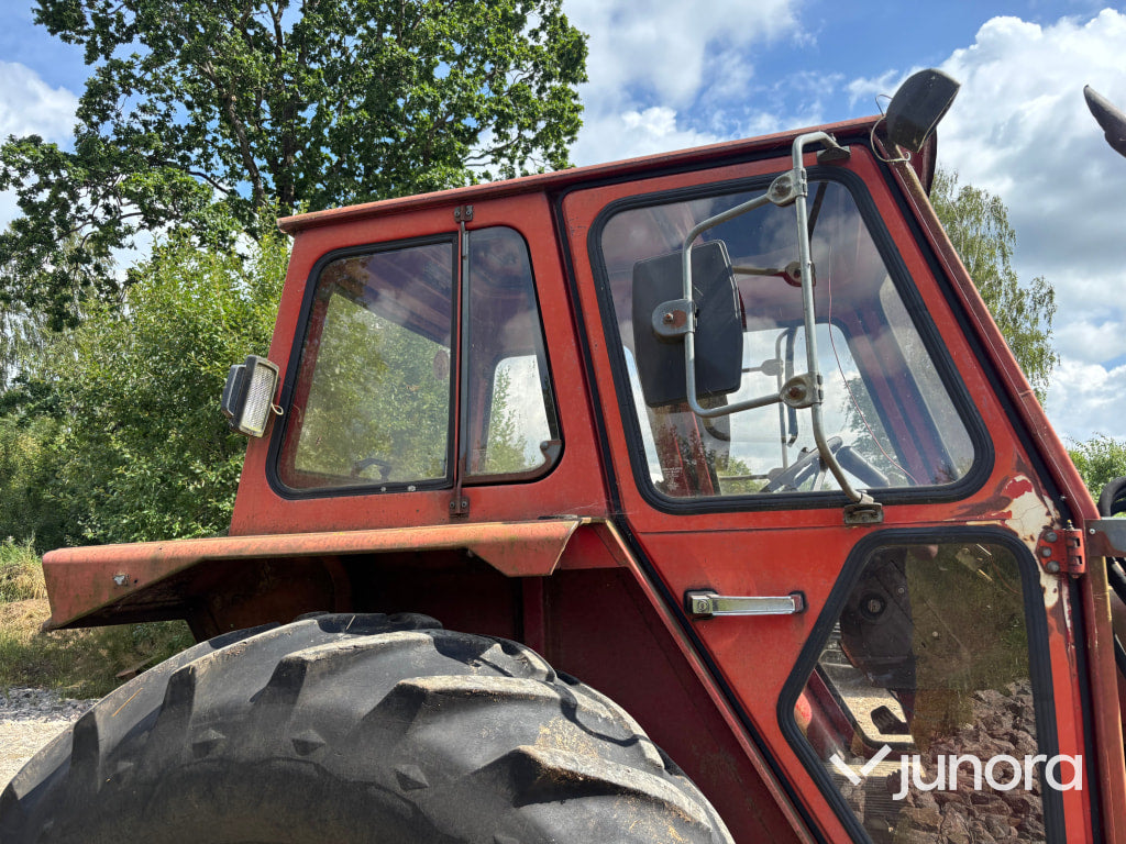 Traktor Volvo BM 2250 med lastare