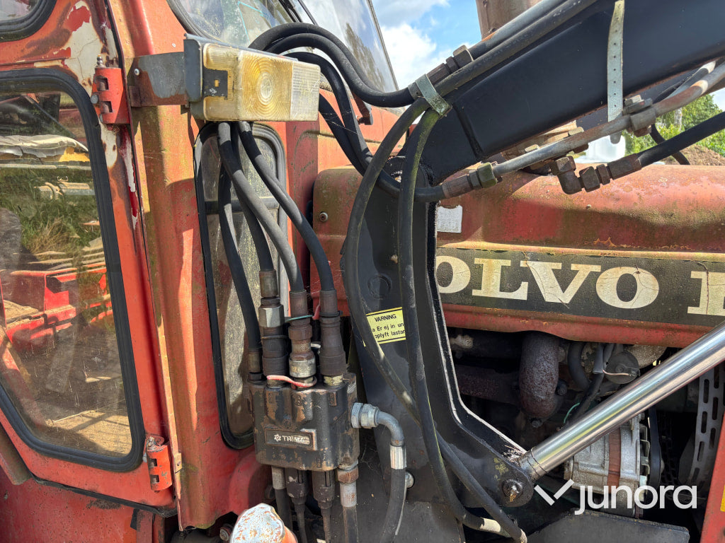Traktor Volvo BM 2250 med lastare