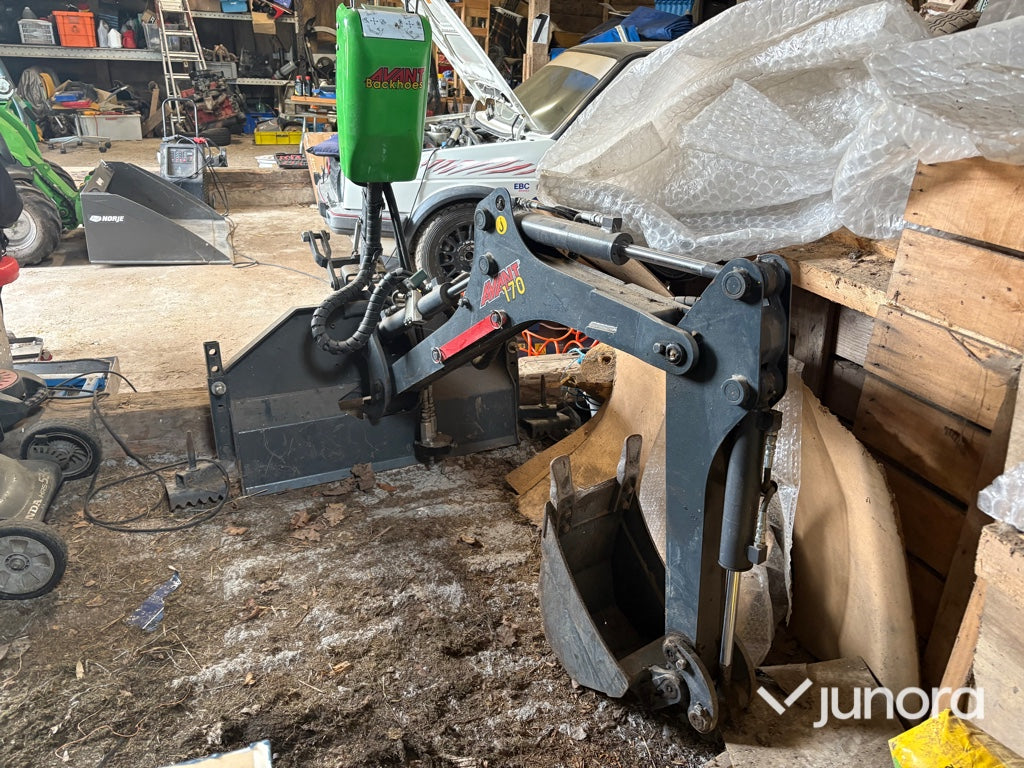 Grävaggregat - Avant 170 Backhoe