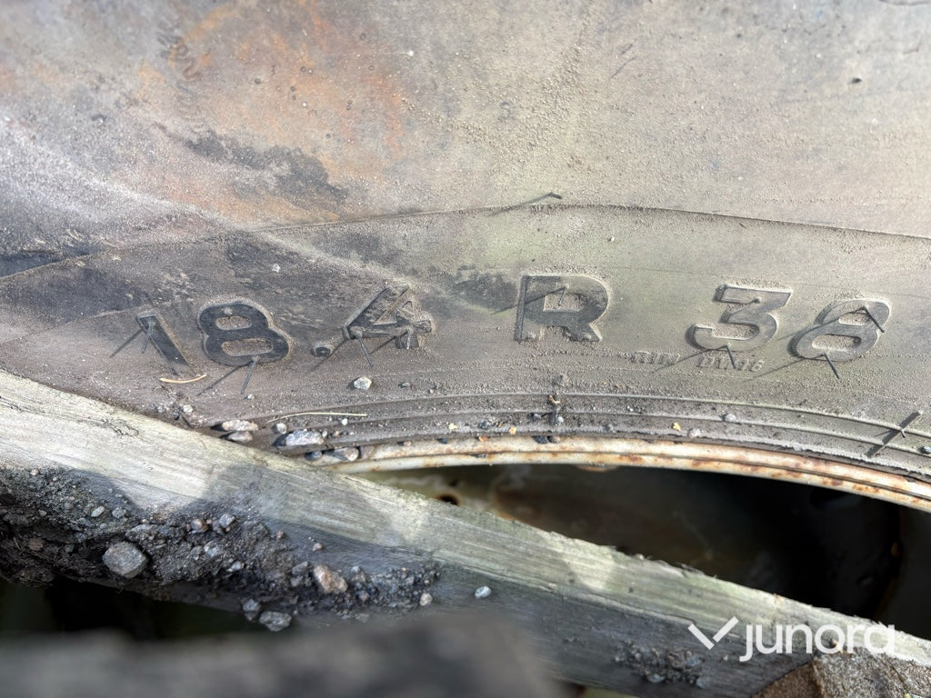 Komplett hjulsats, 4 st – Valtra 6850