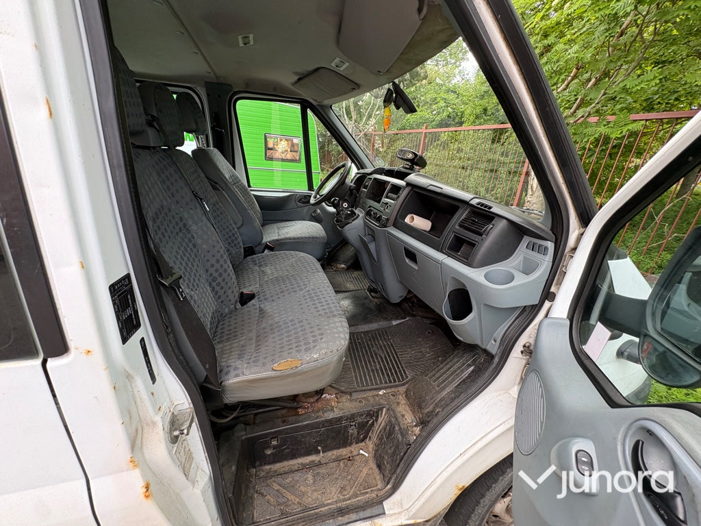 Lätt lastbil - Ford Transit 350EF DH PI