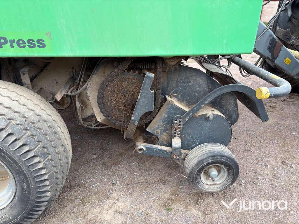 Rundbalspress Deutz-Fahr MP 130 MasterPress