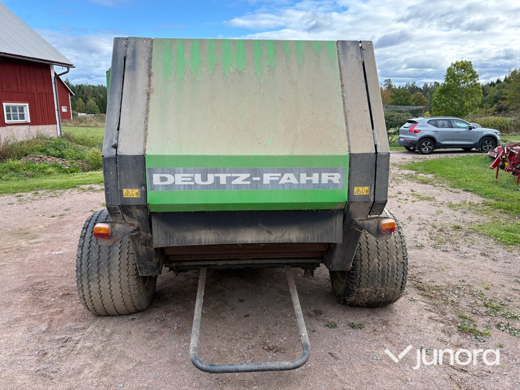 Rundbalspress Deutz-Fahr MP 130 MasterPress