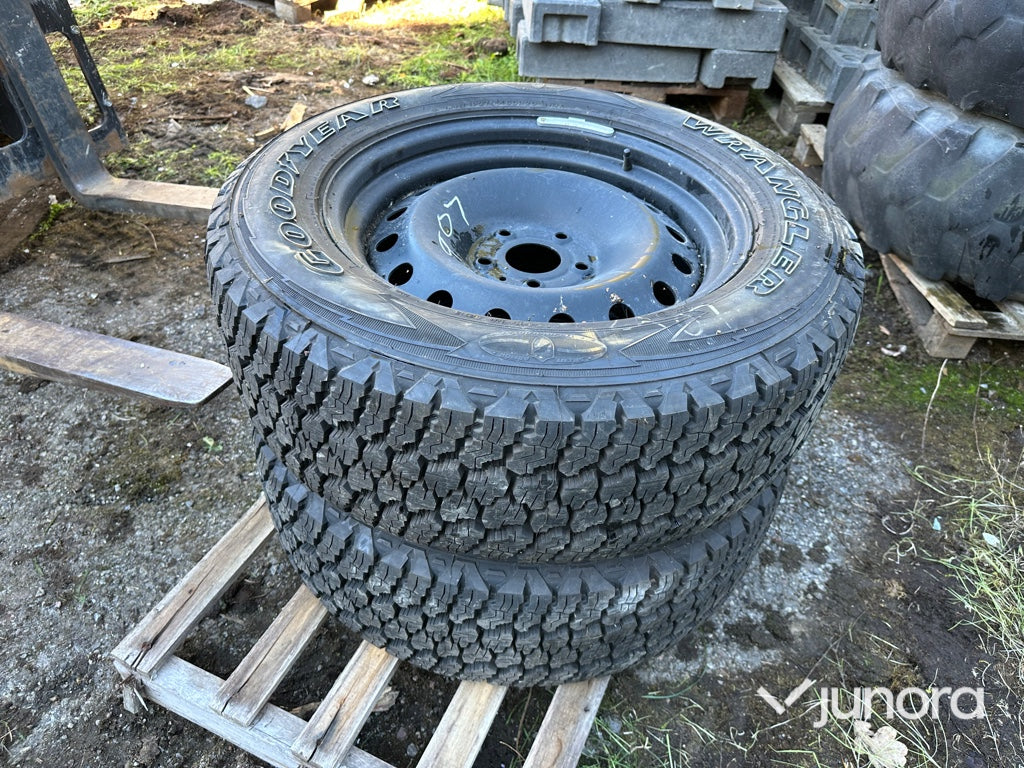 Däck - Goodyear Wrangler 275/60 R20