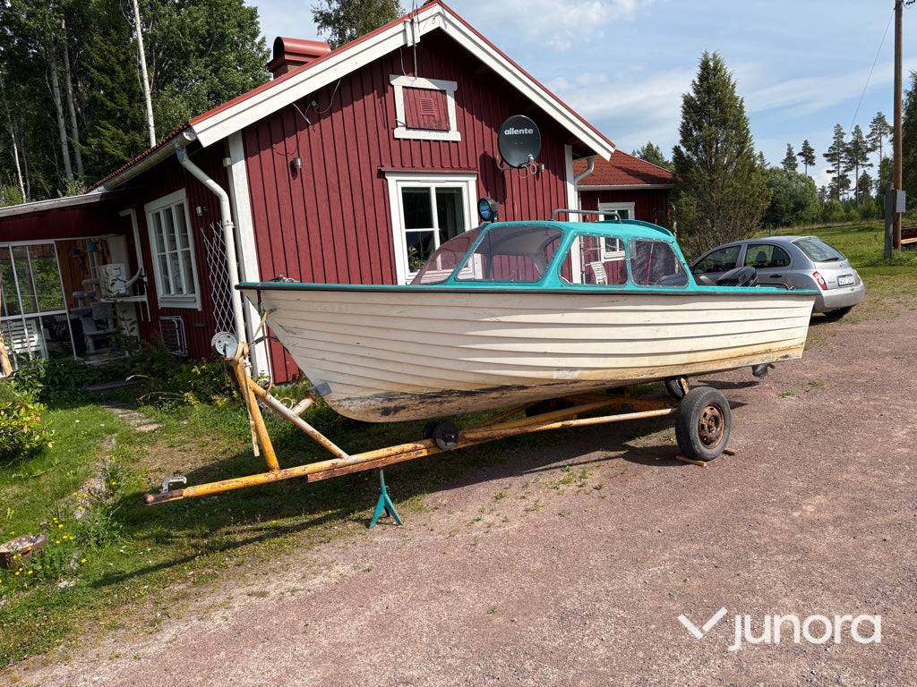 HT Motorbåt - Med motor