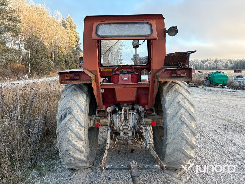 Traktor - Massey Fergusson, 178