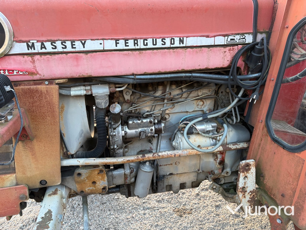 Traktor - Massey Fergusson, 178