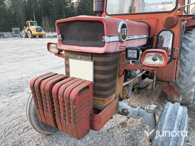 Traktor - Massey Fergusson, 178