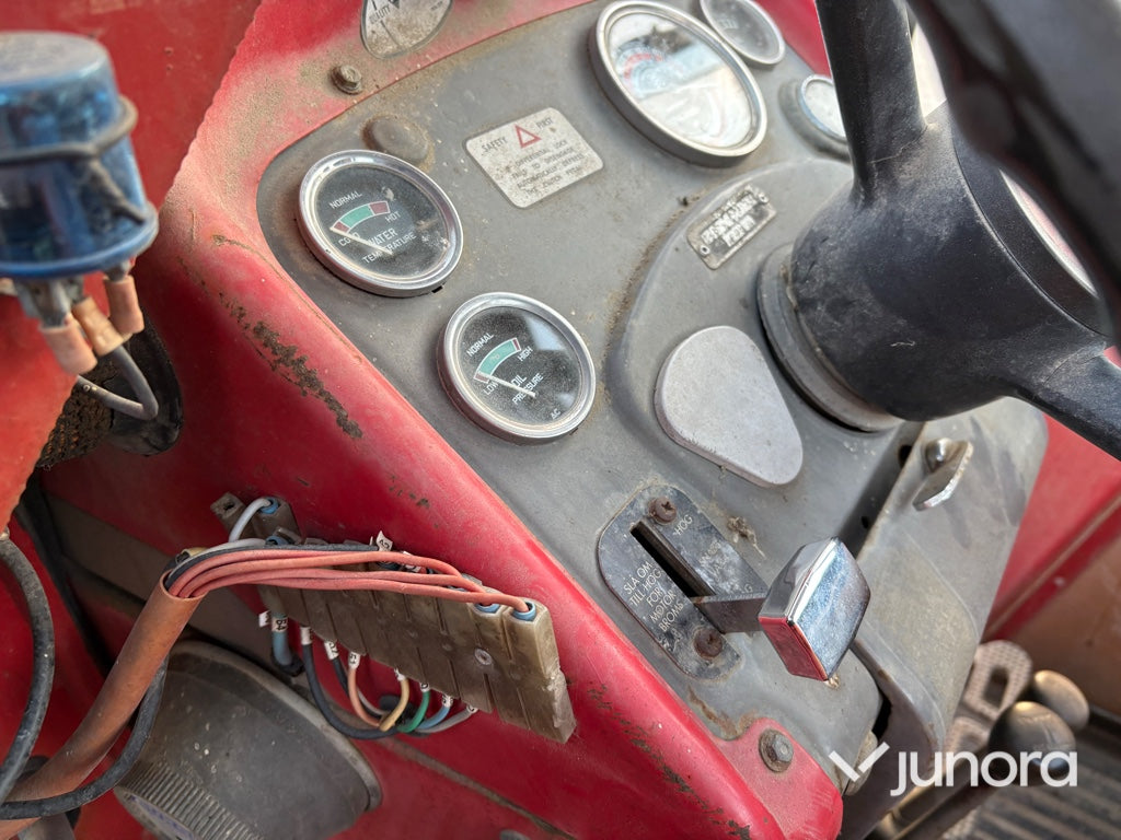 Traktor - Massey Fergusson, 178