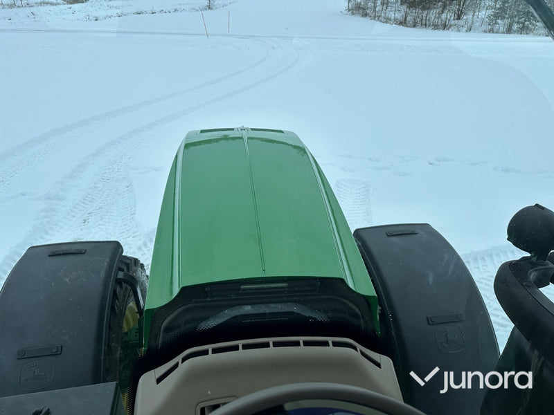 Traktor - John Deere 6215 R