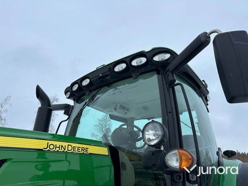 Traktor - John Deere 6215 R