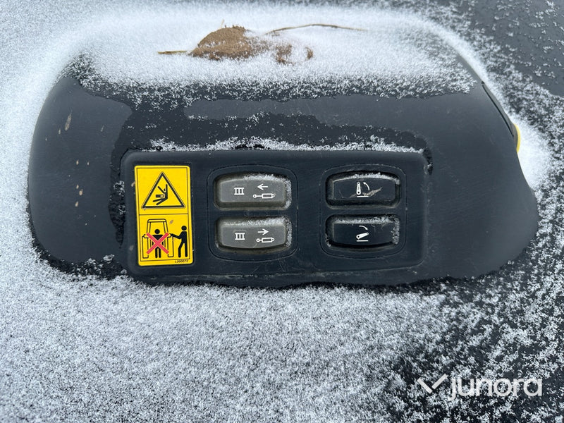 Traktor - John Deere 6215 R