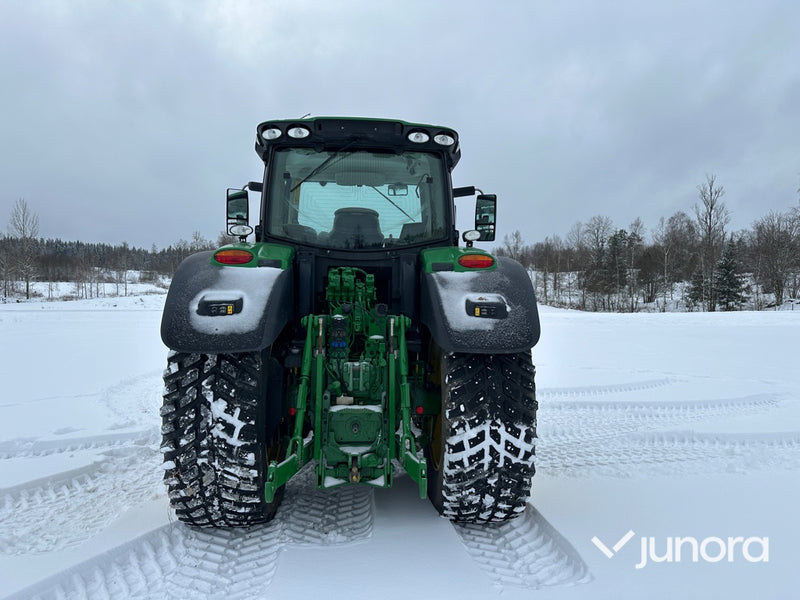 Traktor - John Deere 6215 R