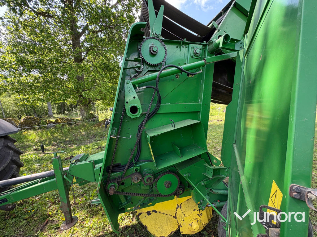 Rundbalspress John Deere 570