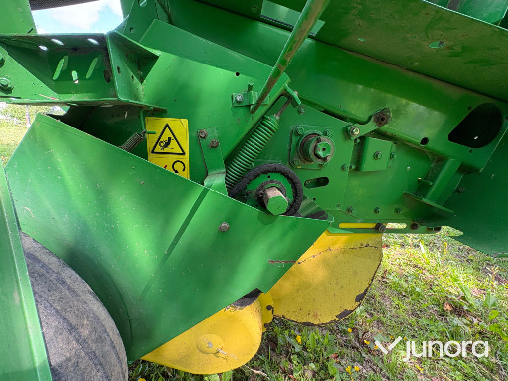 Rundbalspress John Deere 570