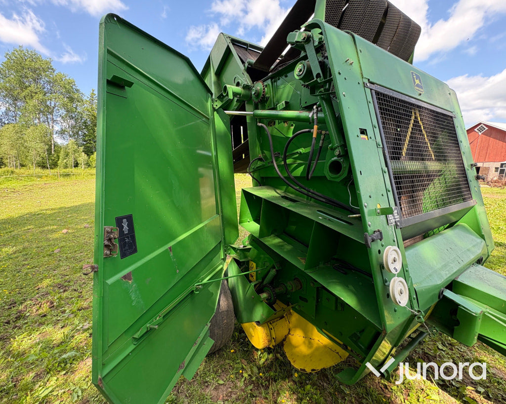 Rundbalspress John Deere 570