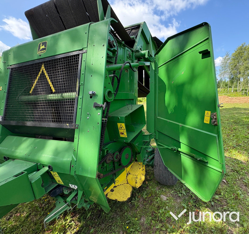 Rundbalspress John Deere 570