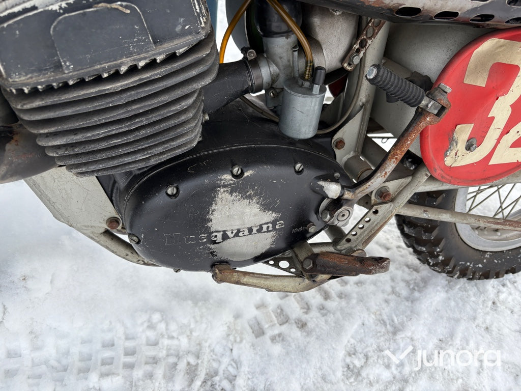 Crossmotorcykel - HVA 250 cc