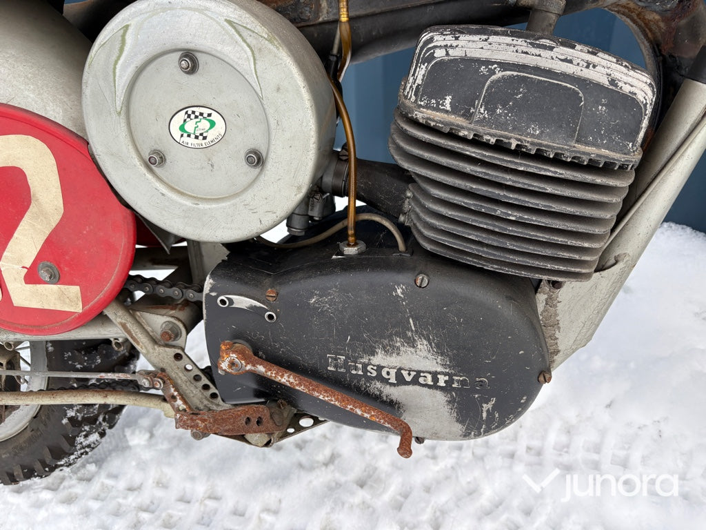Crossmotorcykel - HVA 250 cc