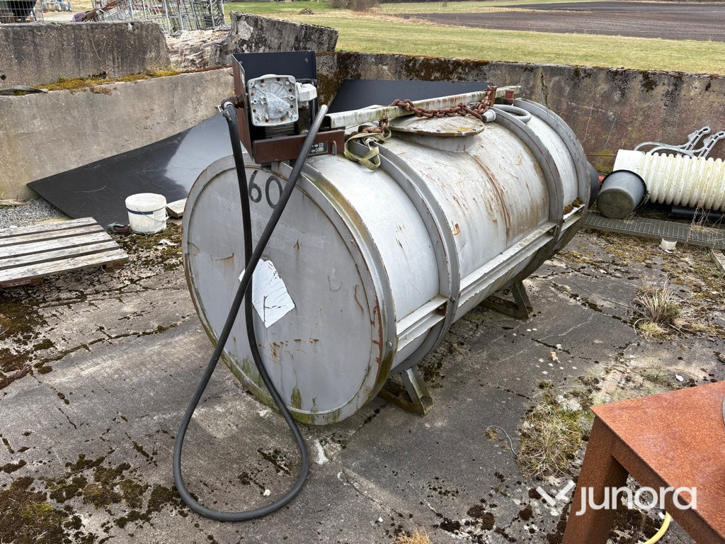 Dieseltank med pump - 1,5m3