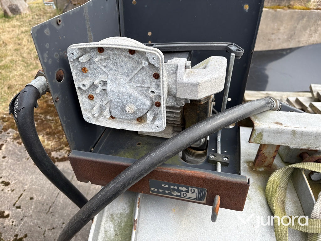 Dieseltank med pump - 1,5m3