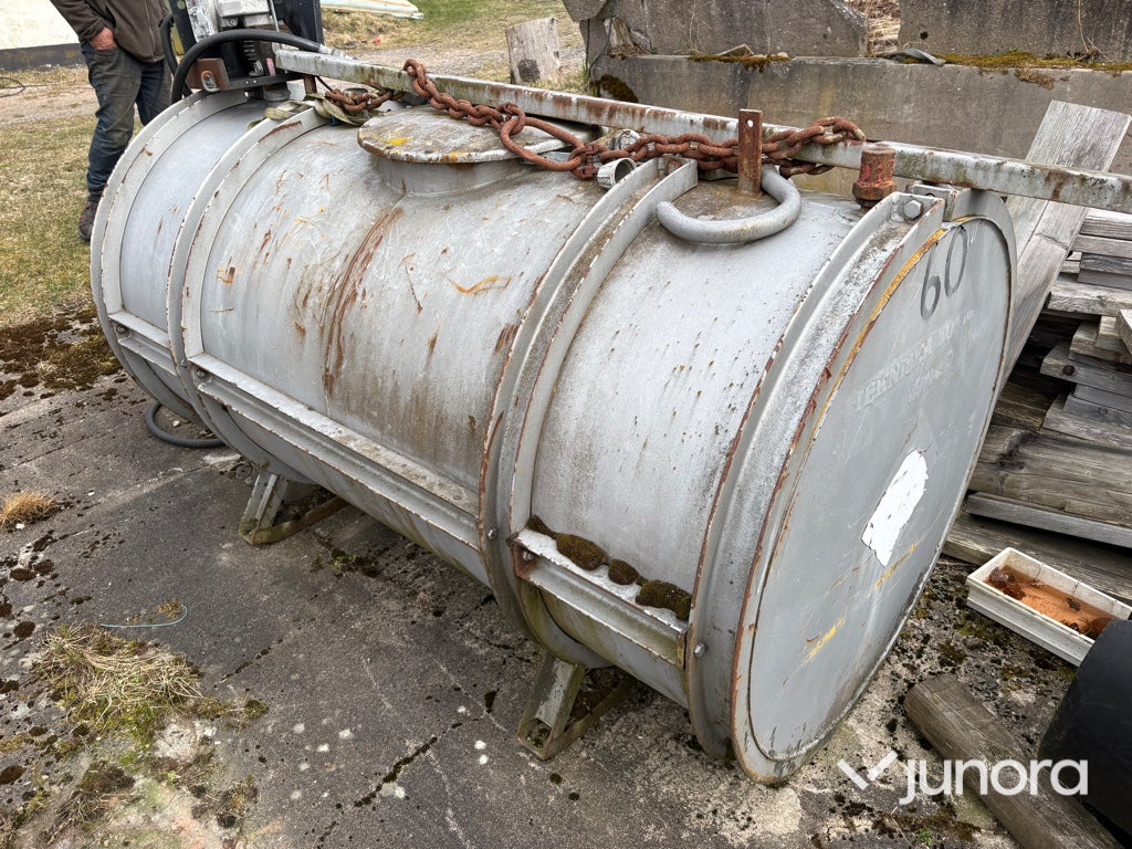 Dieseltank med pump - 1,5m3