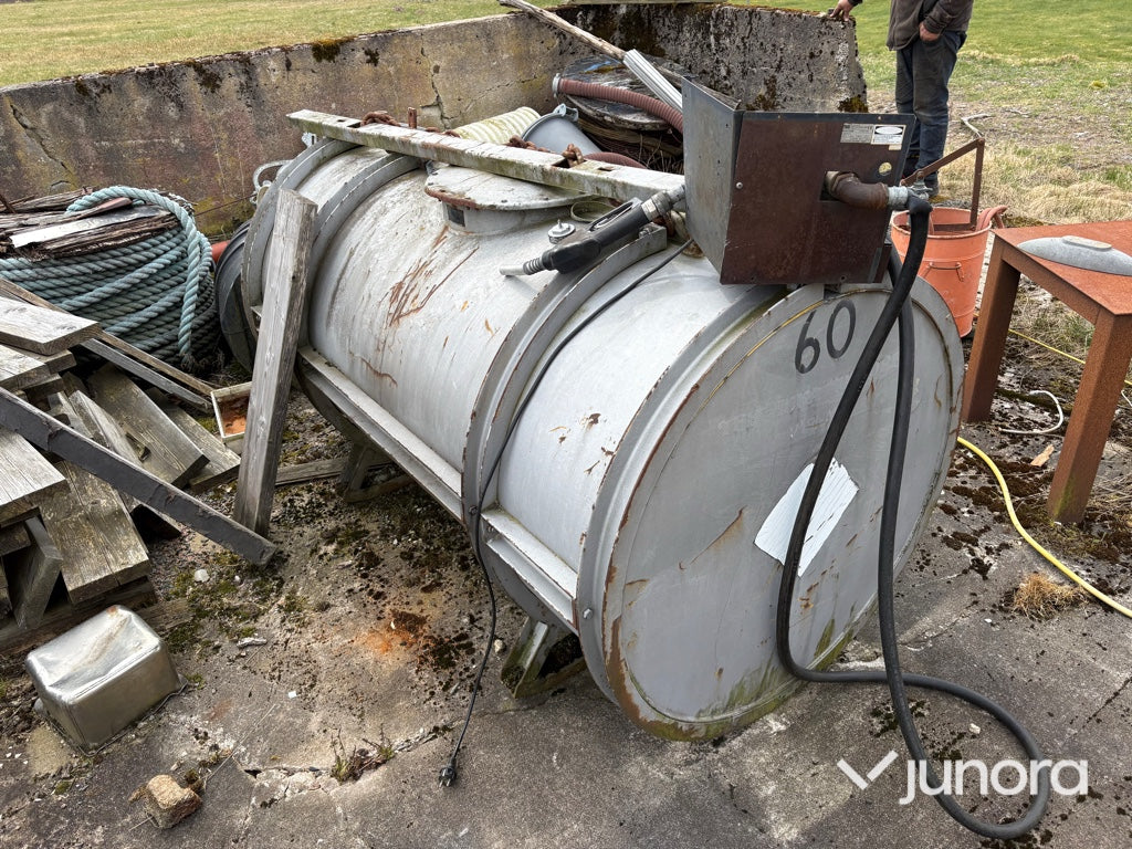 Dieseltank med pump - 1,5m3