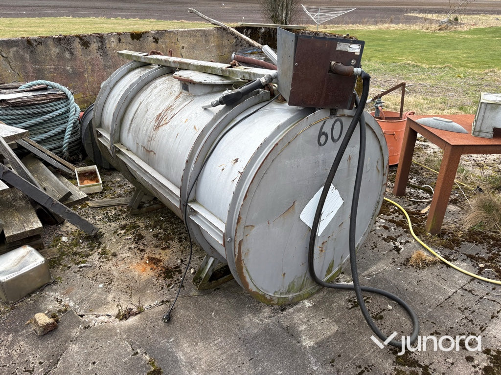 Dieseltank med pump - 1,5m3