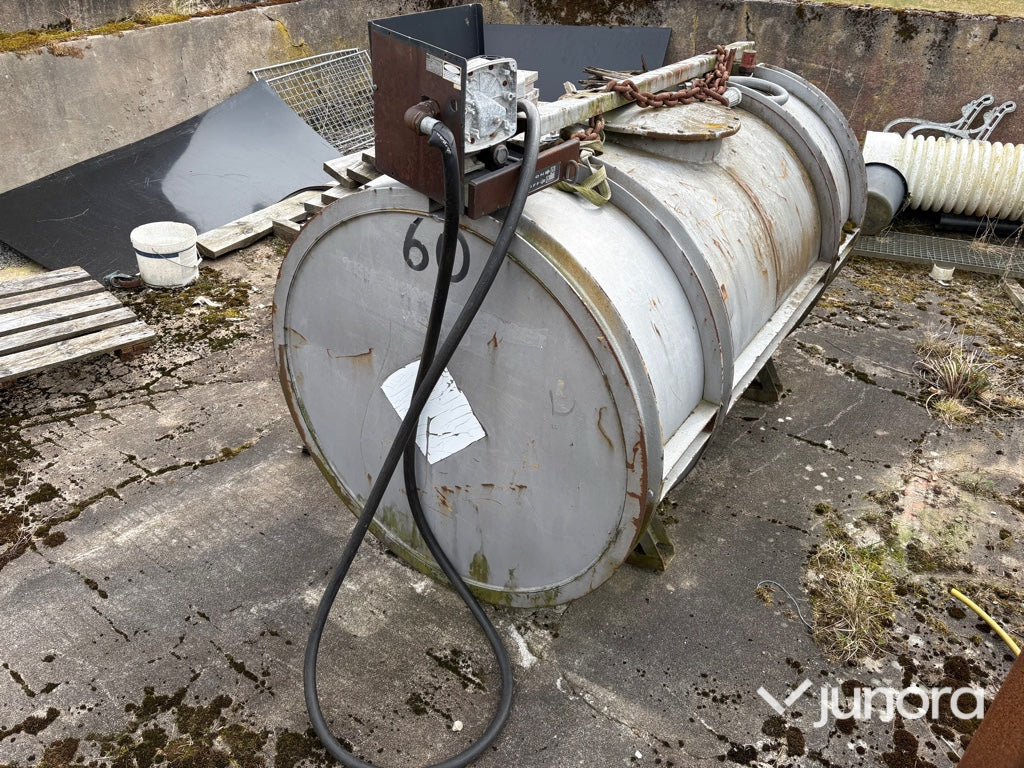 Dieseltank med pump - 1,5m3