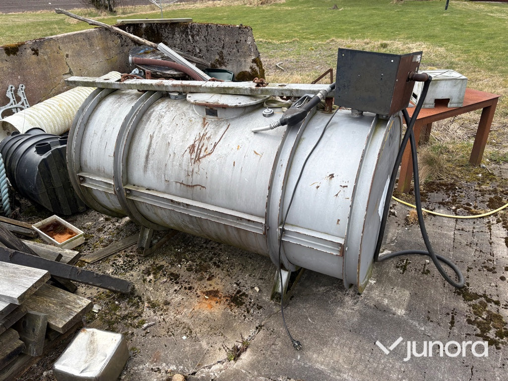 Dieseltank med pump - 1,5m3