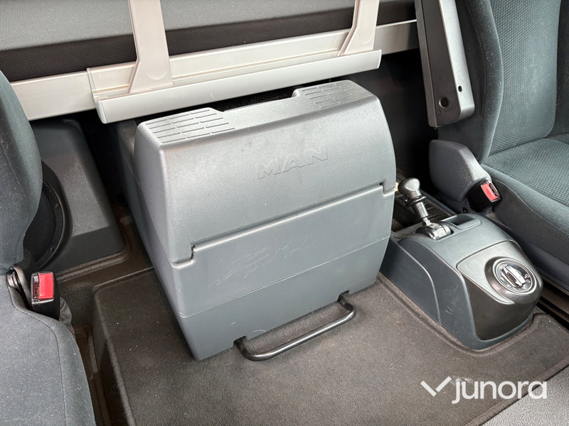 Bärgningsbil - Man TGM 15.250 4X2 LL