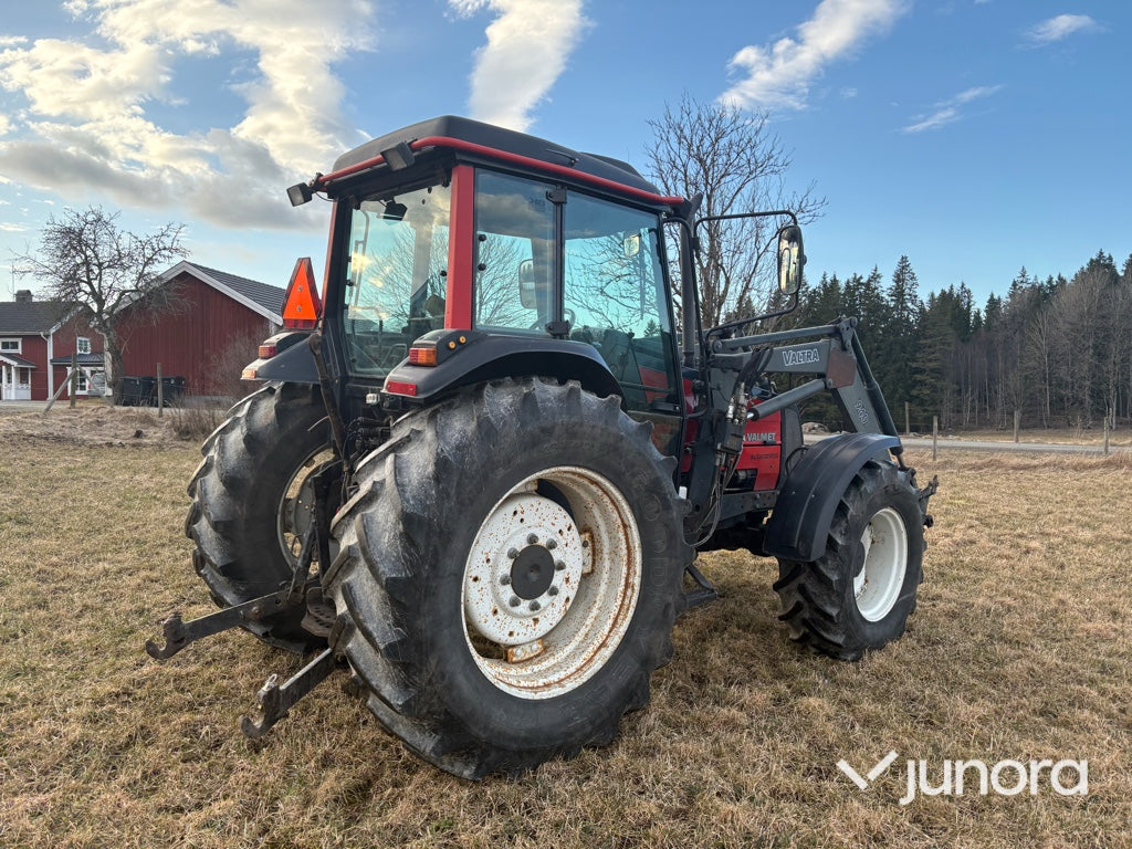 Traktor - Valmet 900-4 med lastare