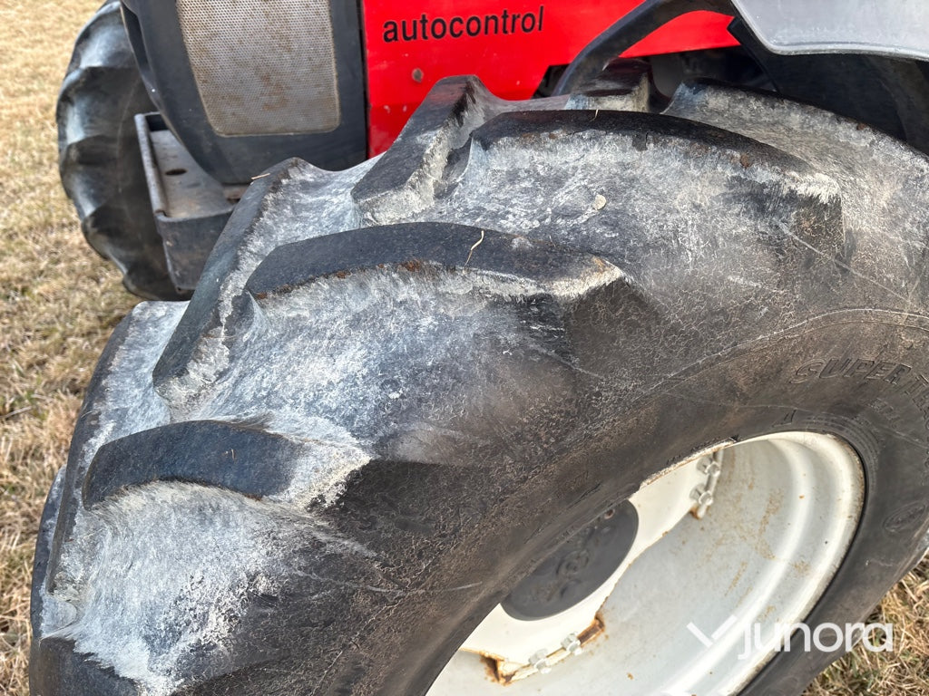 Traktor - Valmet 900-4 med lastare