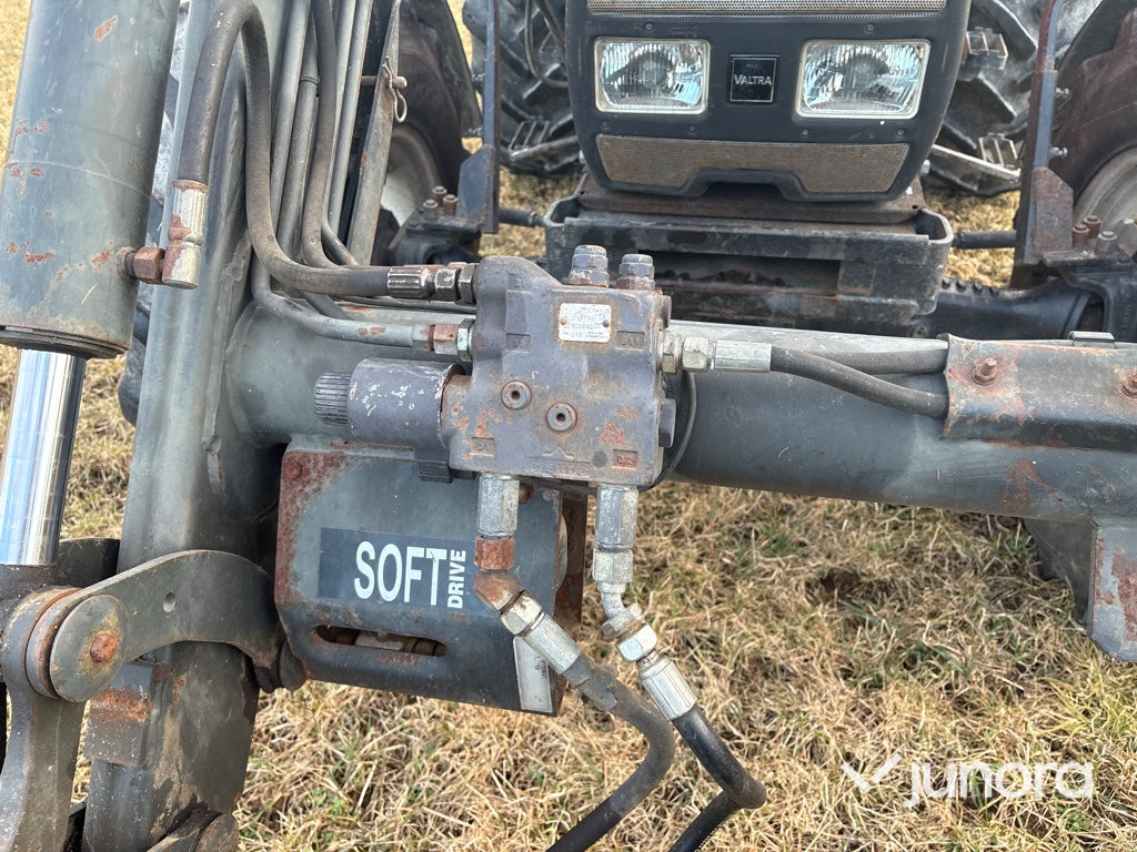 Traktor - Valmet 900-4 med lastare