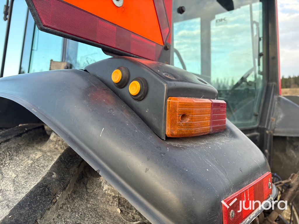 Traktor - Valmet 900-4 med lastare