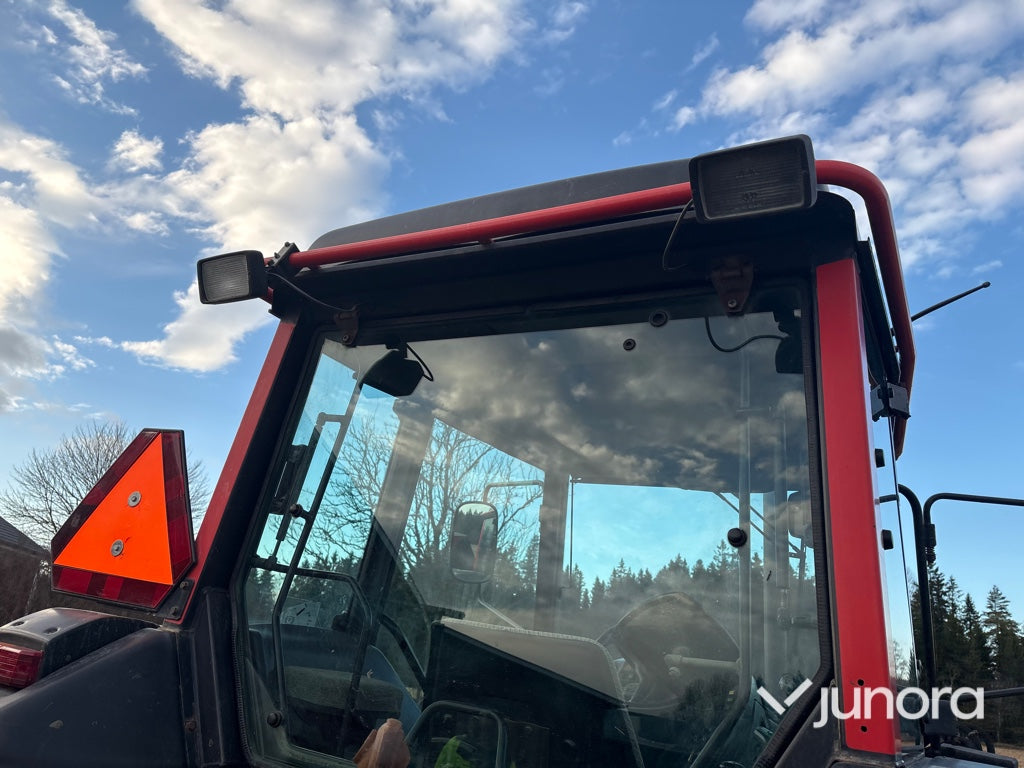 Traktor - Valmet 900-4 med lastare