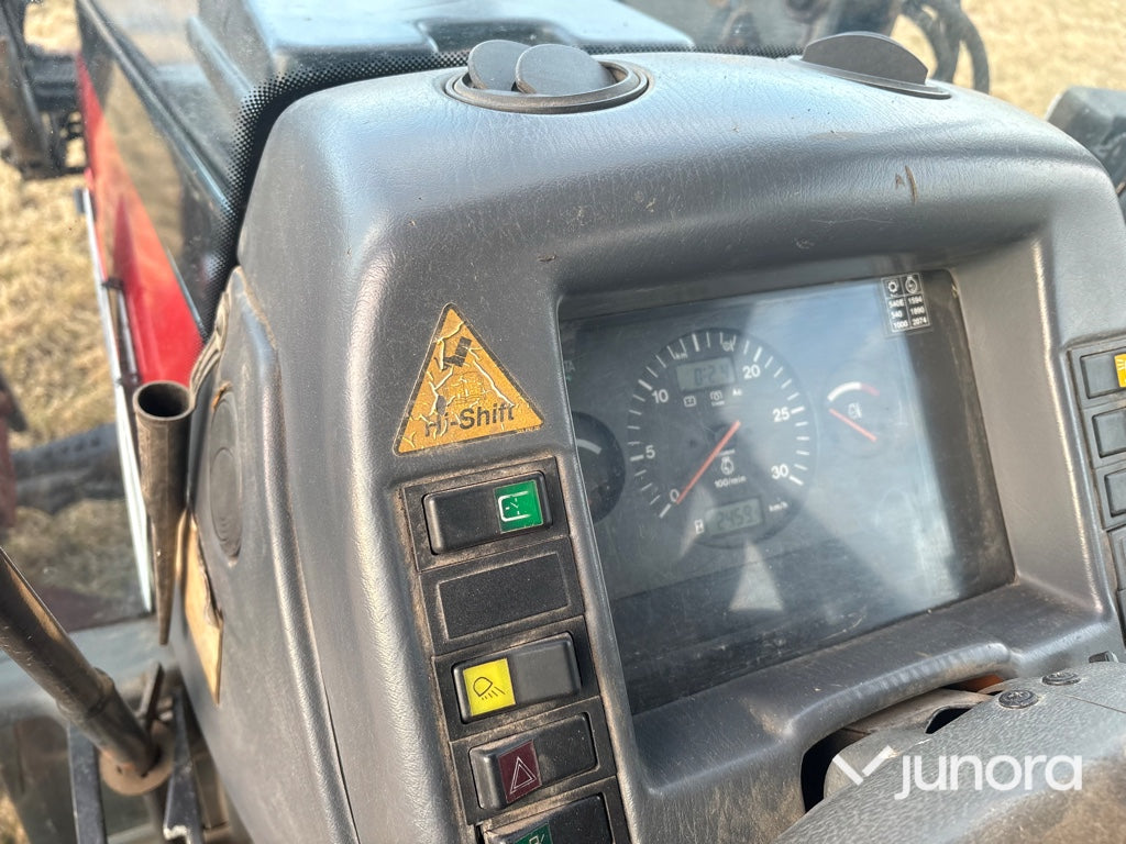 Traktor - Valmet 900-4 med lastare