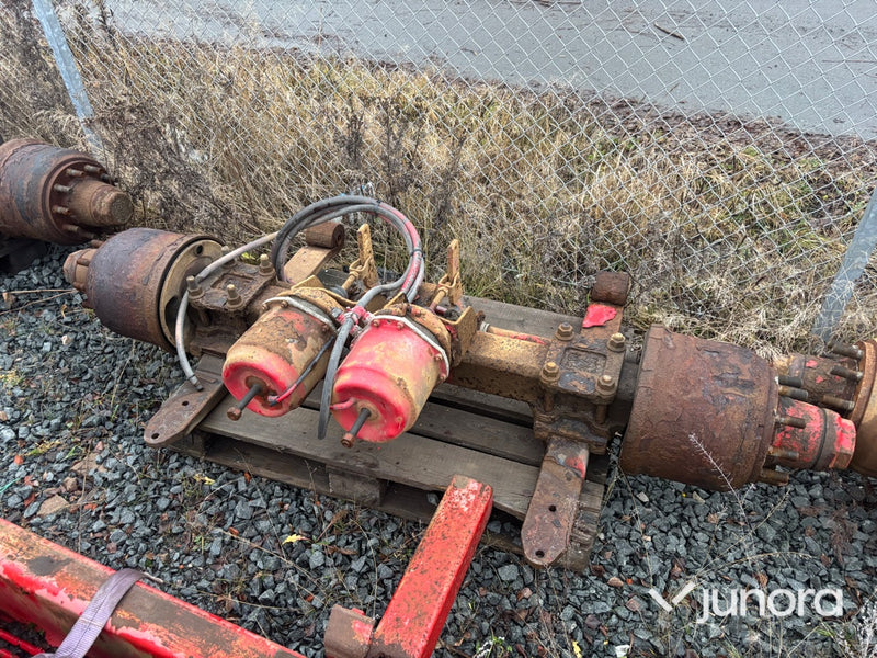 Lastbilsaxlar – 2 st, med fälg för dubbelmontage