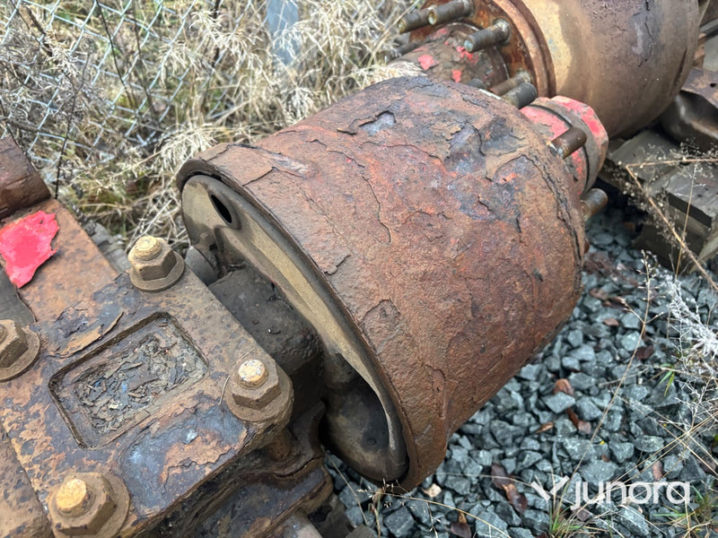 Lastbilsaxlar – 2 st, med fälg för dubbelmontage