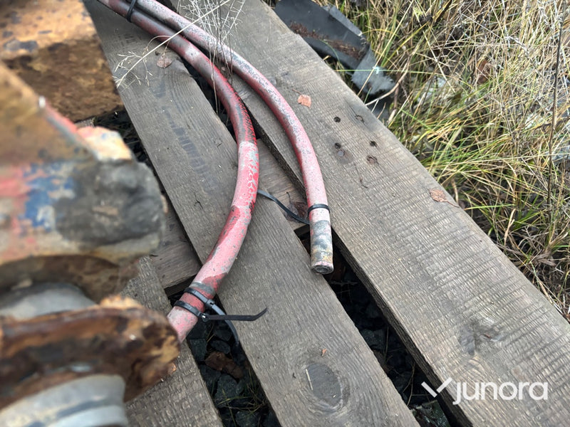 Lastbilsaxlar – 2 st, med fälg för dubbelmontage