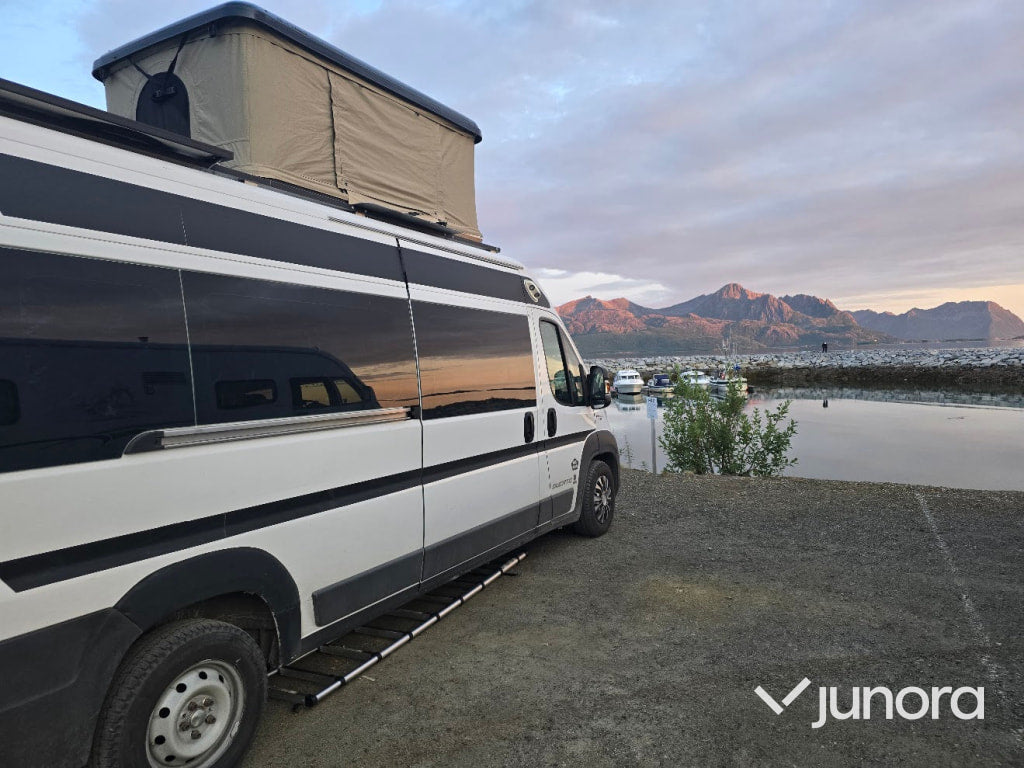 Campervan plåtis Fiat Ducato byggd husbil. 2017