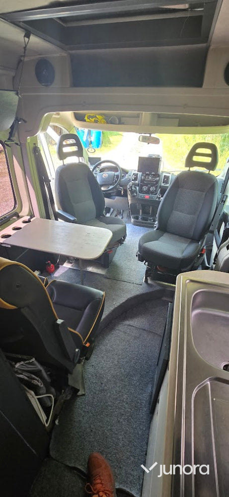 Campervan plåtis Fiat Ducato byggd husbil. 2017